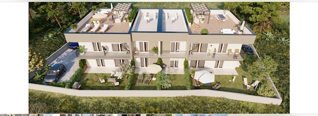 Kaštel Sućurac - trosoban stan s krovnom terasom